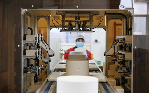 活力中国图鉴 企稳回升，规上工业增加值同比增长2.4%